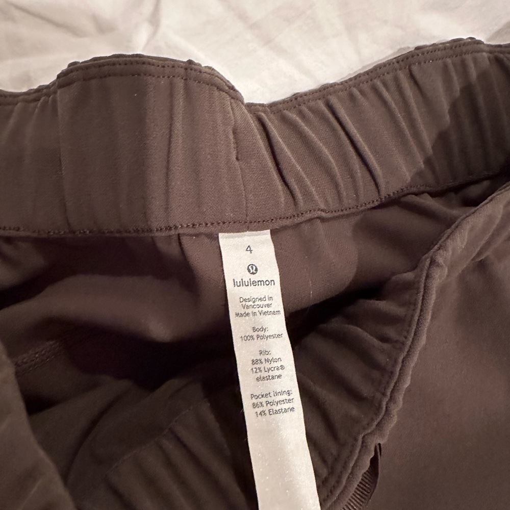 Lululemon joggers - Picture 3 of 5